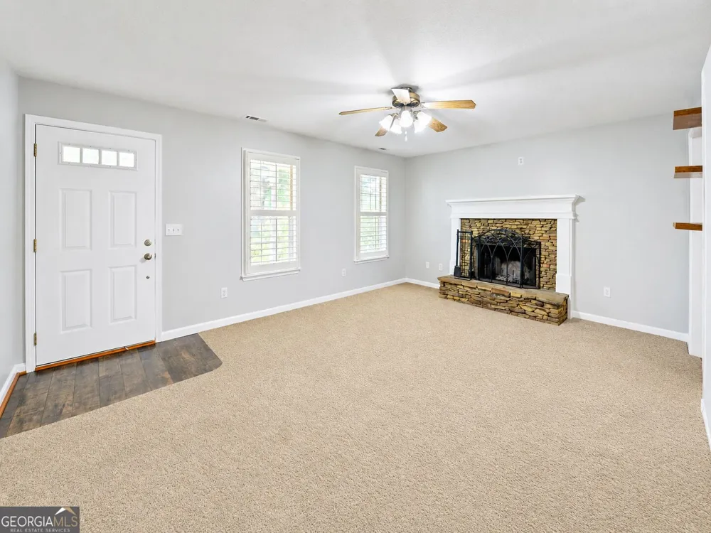 6024 Hulsey RD Clermont, GA 30527