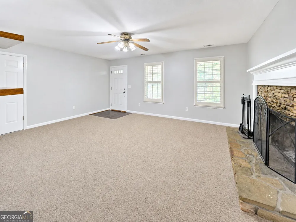 6024 Hulsey RD Clermont, GA 30527