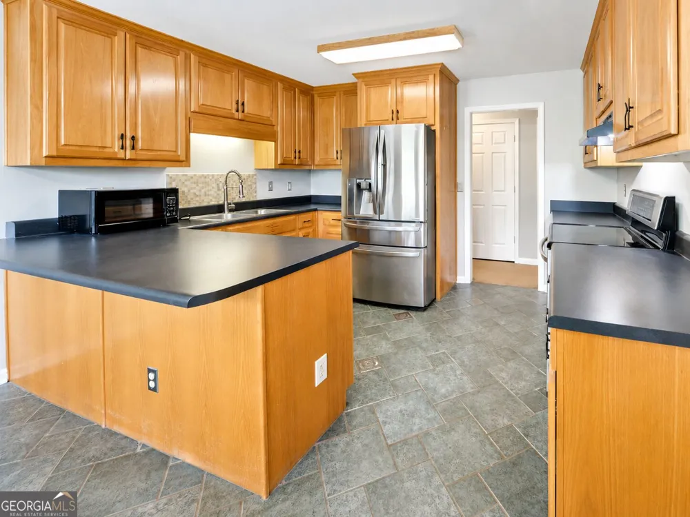 6024 Hulsey RD Clermont, GA 30527