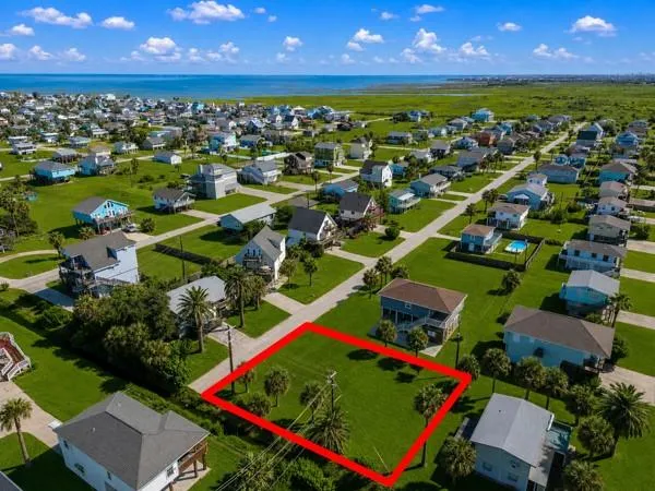 18 Mansvelt Road Jamaica Beach, TX 77554