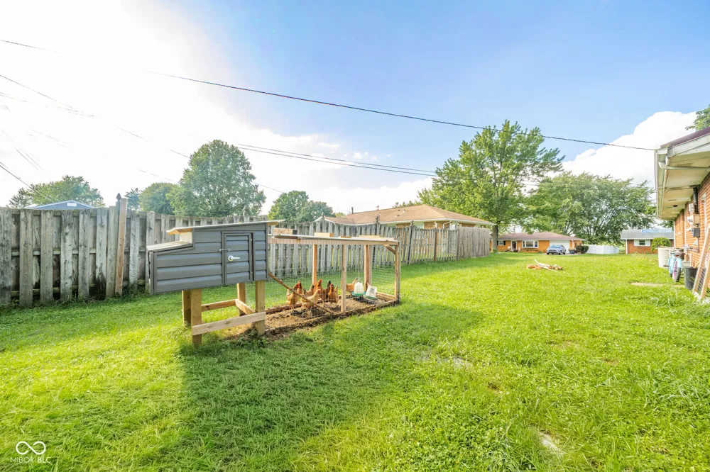 305 Ellis Road Muncie, IN 47303