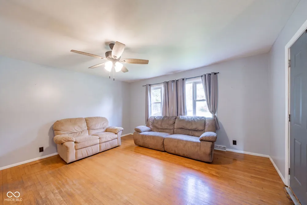 305 Ellis Road Muncie, IN 47303