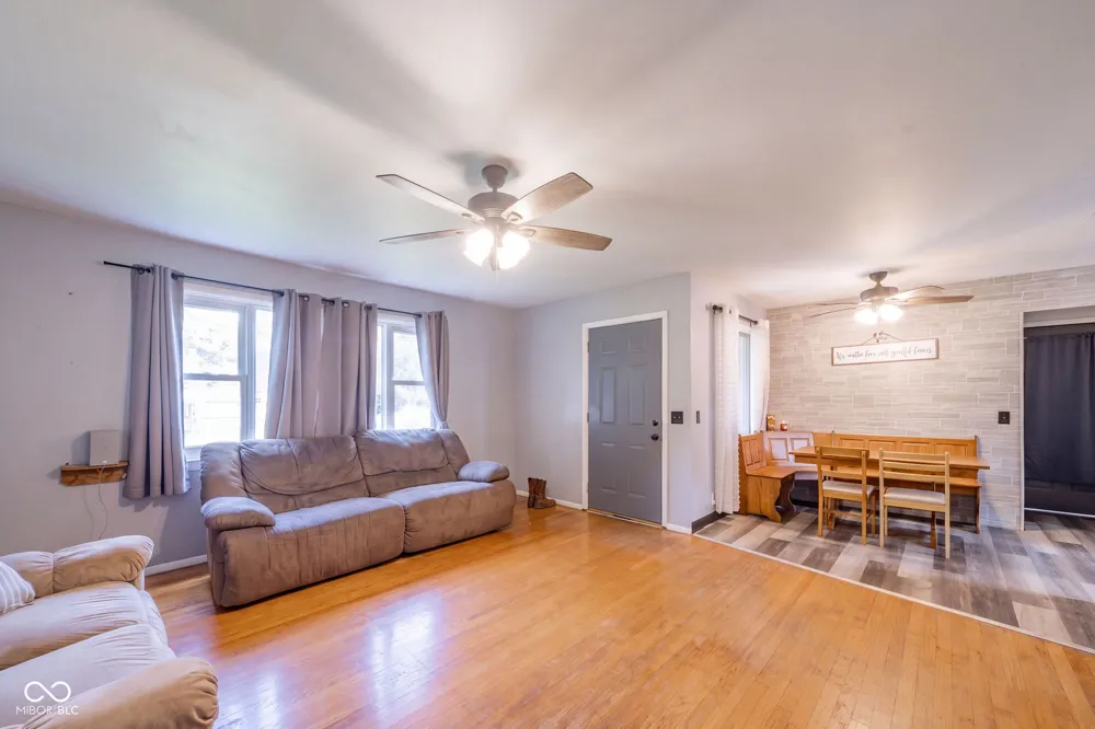 305 Ellis Road Muncie, IN 47303