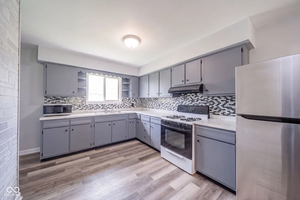 305 Ellis Road Muncie, IN 47303