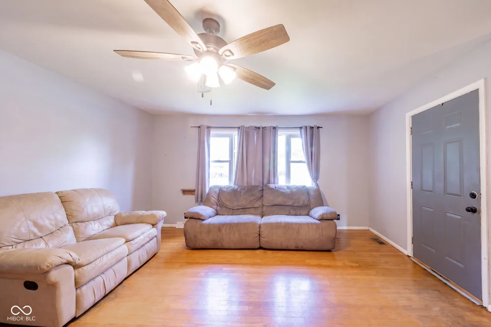 305 Ellis Road Muncie, IN 47303