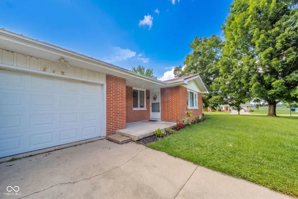 305 Ellis Road Muncie, IN 47303