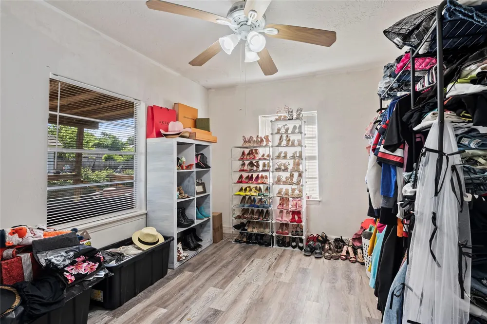 1427 Hankamer Street Pasadena, TX 77506