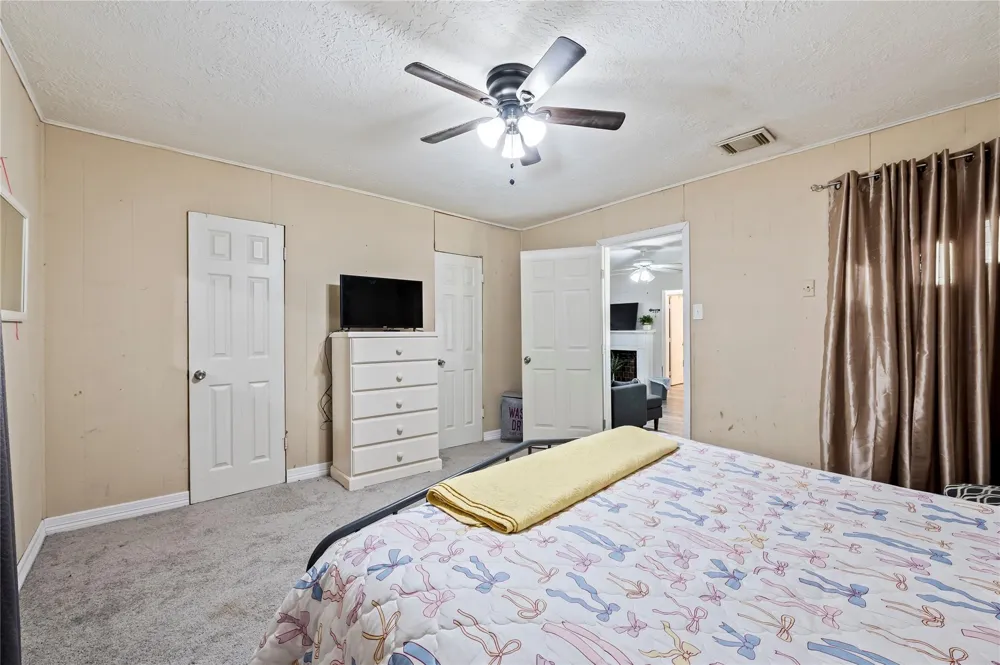 1427 Hankamer Street Pasadena, TX 77506