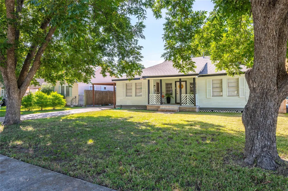1427 Hankamer Street Pasadena, TX 77506