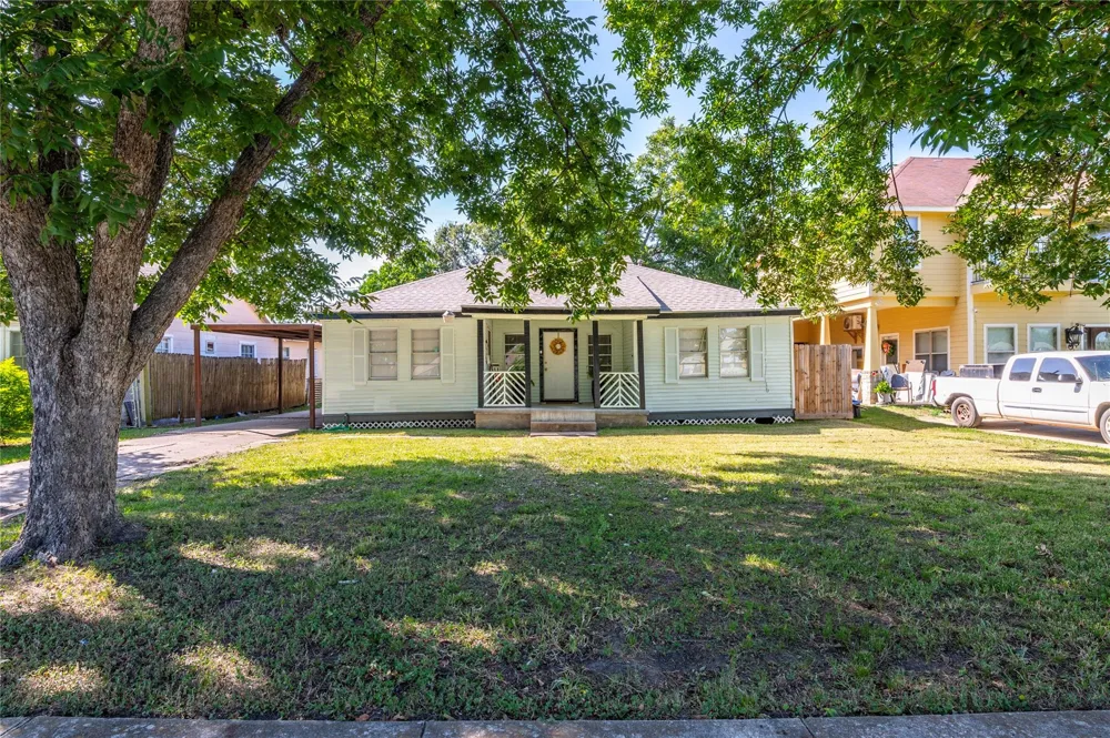 1427 Hankamer Street Pasadena, TX 77506