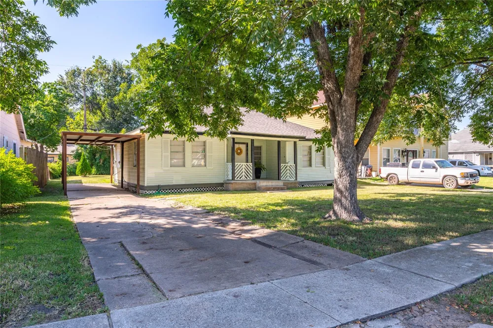 1427 Hankamer Street Pasadena, TX 77506