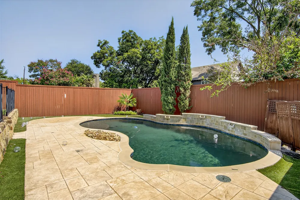5328 Manett Street Dallas, TX 75206