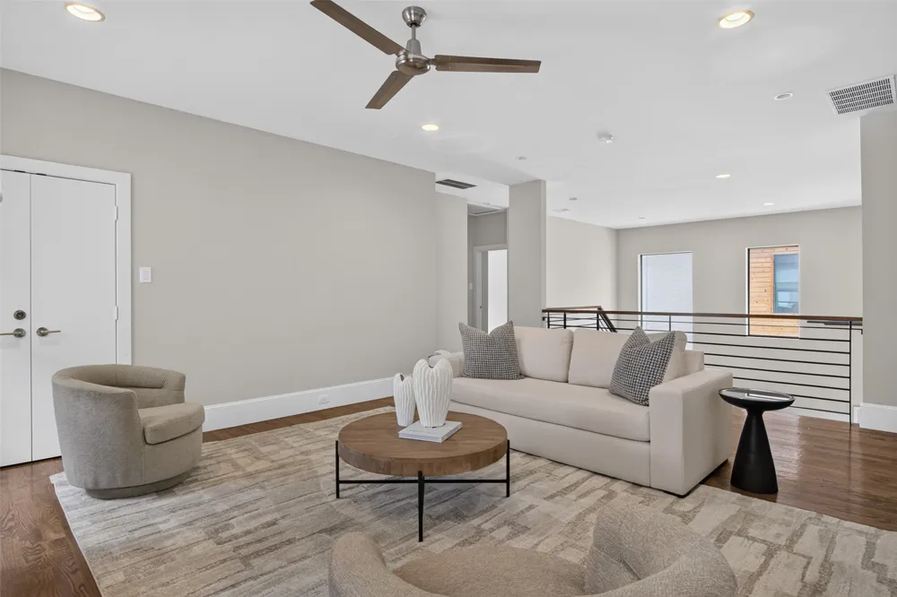 5328 Manett Street Dallas, TX 75206