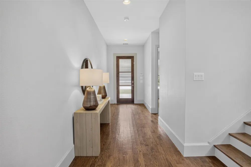 5328 Manett Street Dallas, TX 75206