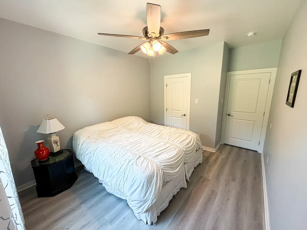 925 Chuckwagon Trail Angleton, TX 77515