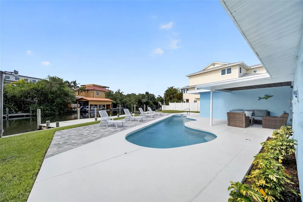 507 59TH STREET Bradenton Beach, FL 34217