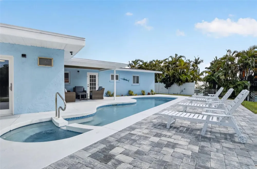 507 59TH STREET Bradenton Beach, FL 34217
