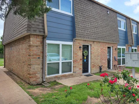 101 Brookside Lane #9