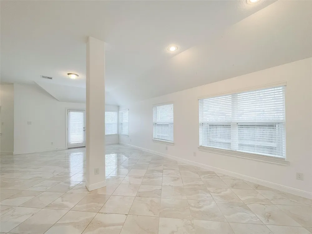 18126 Golden Falls Lane Spring, TX 77379