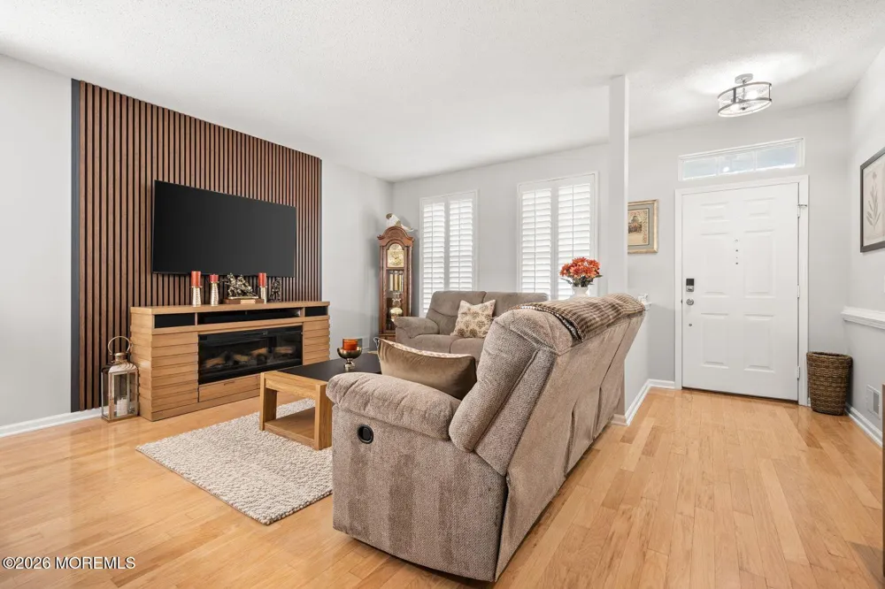 9 Robin Lane Barnegat, NJ 08005
