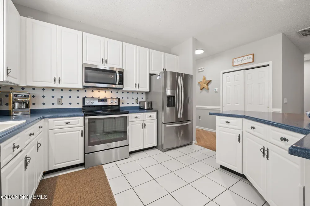 9 Robin Lane Barnegat, NJ 08005