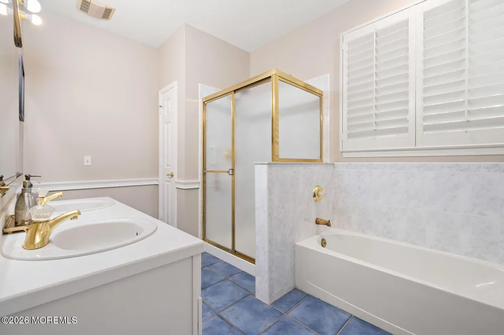 9 Robin Lane Barnegat, NJ 08005