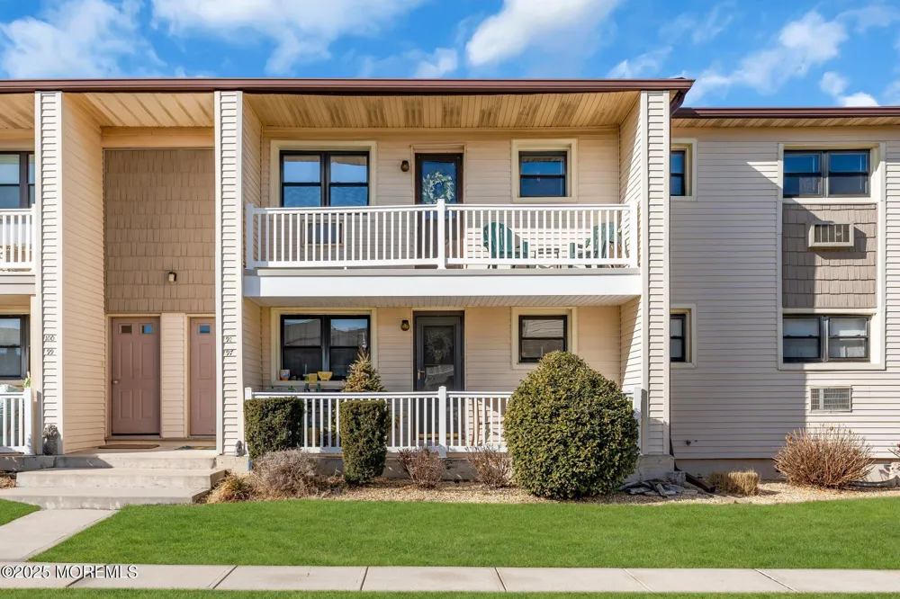 98 Wharfside Drive Monmouth Beach, NJ 07750