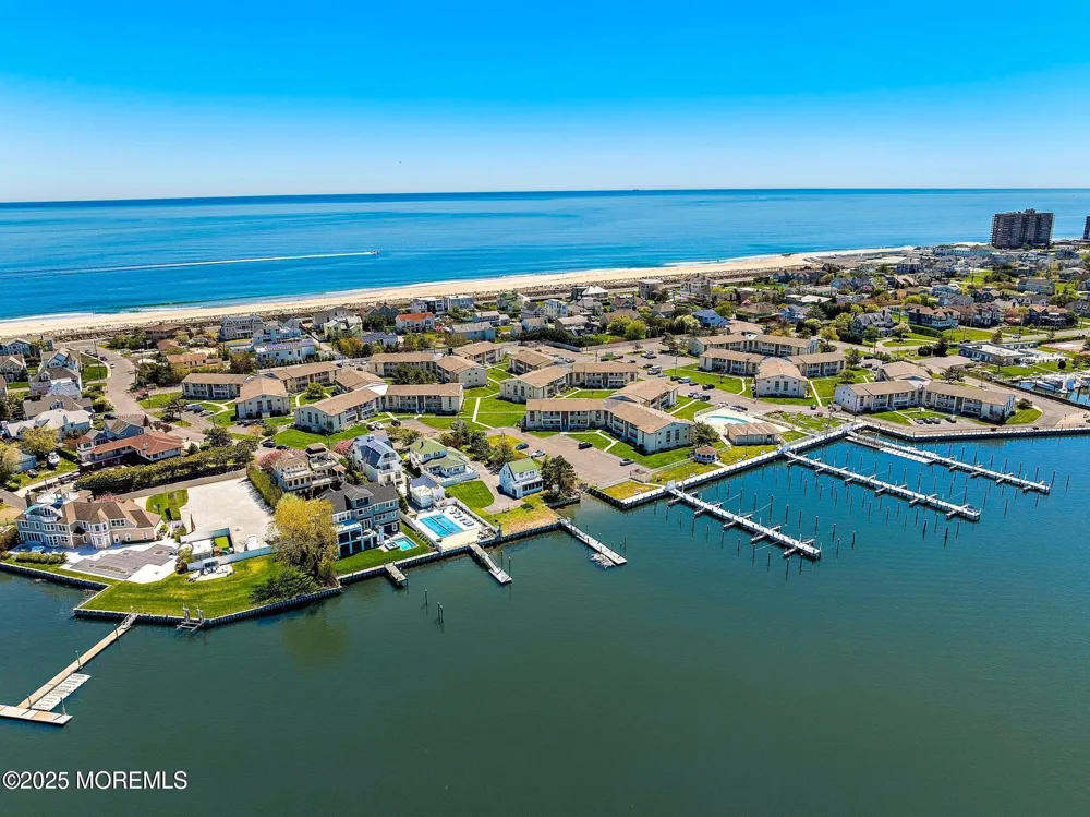 98 Wharfside Drive Monmouth Beach, NJ 07750