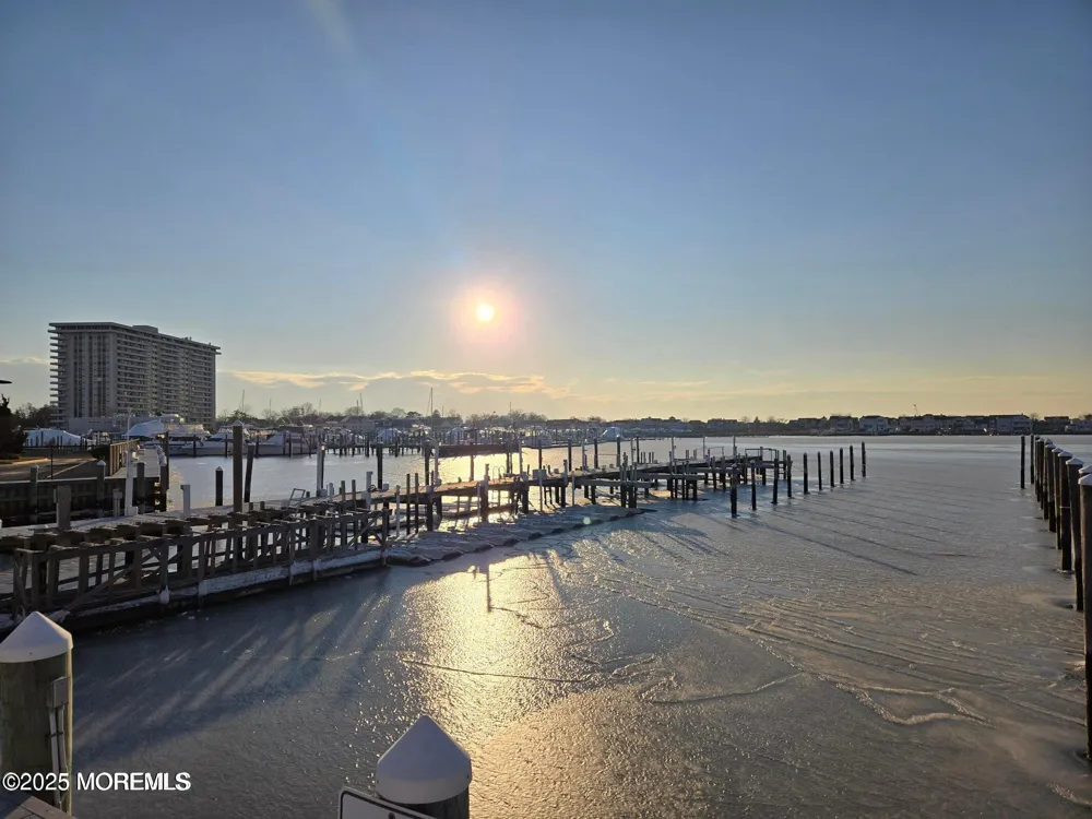 98 Wharfside Drive Monmouth Beach, NJ 07750