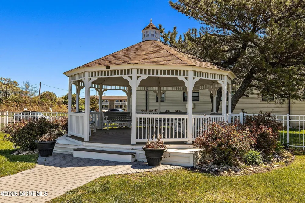 98 Wharfside Drive Monmouth Beach, NJ 07750