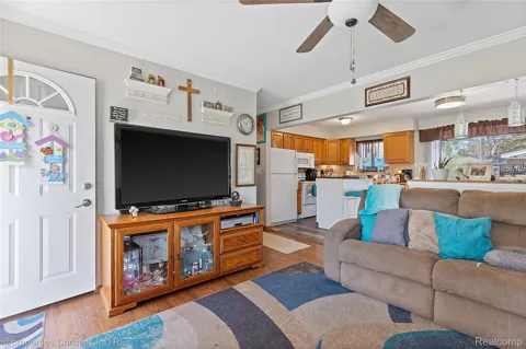 8823 Royce Drive