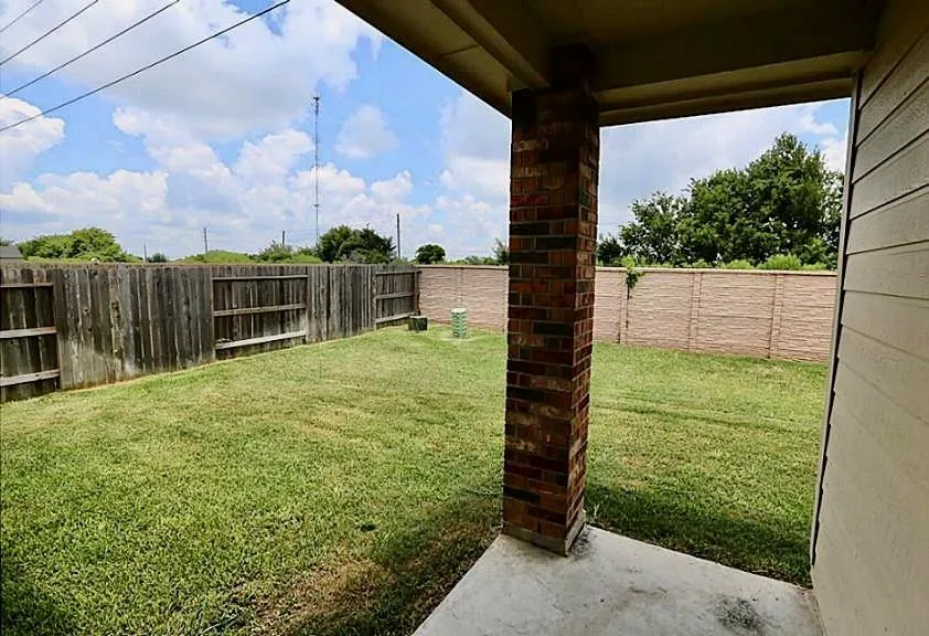 8139 Silent Deep Drive Rosenberg, TX 77469