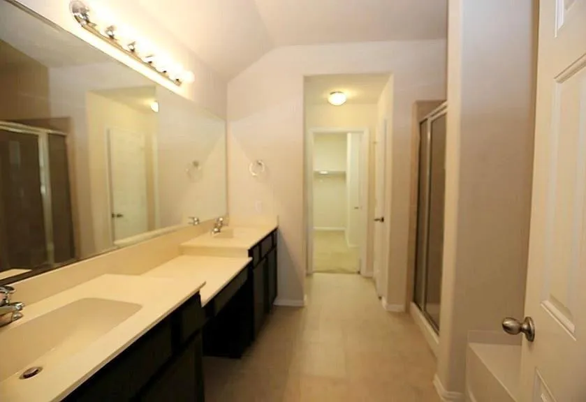 8139 Silent Deep Drive Rosenberg, TX 77469