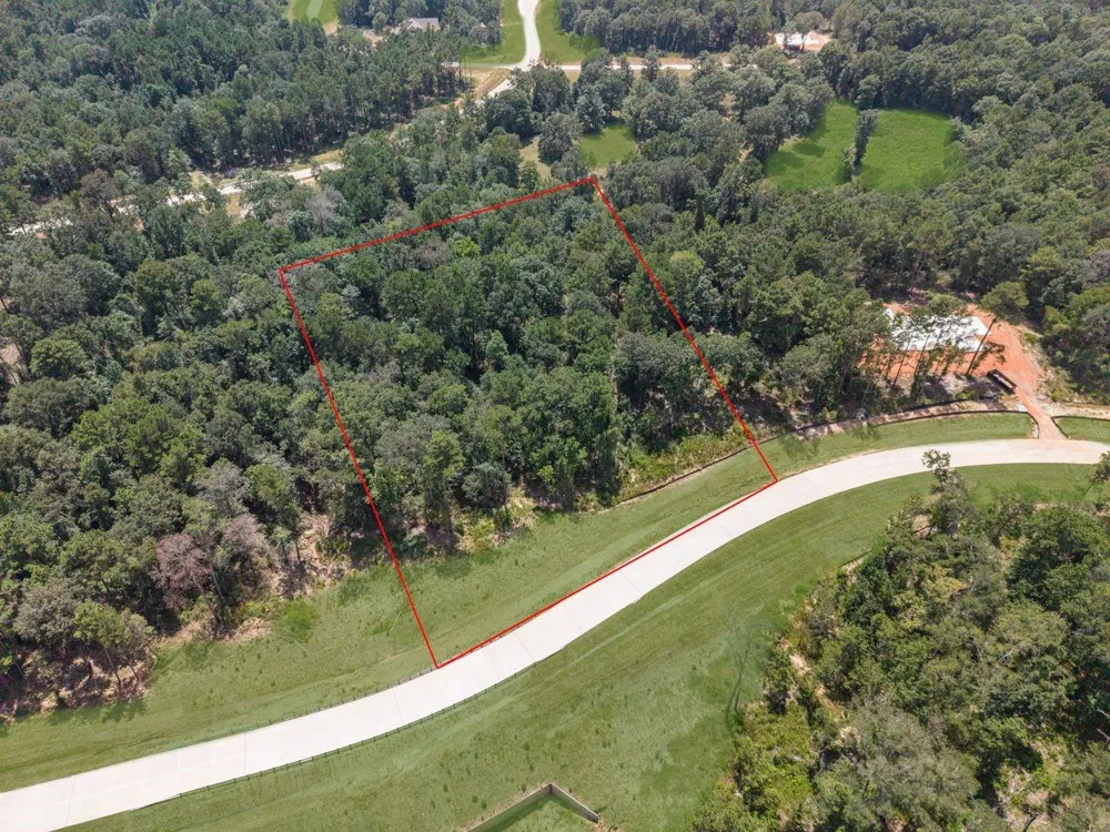 6 Oak Harvest Trail Willis, TX 77378