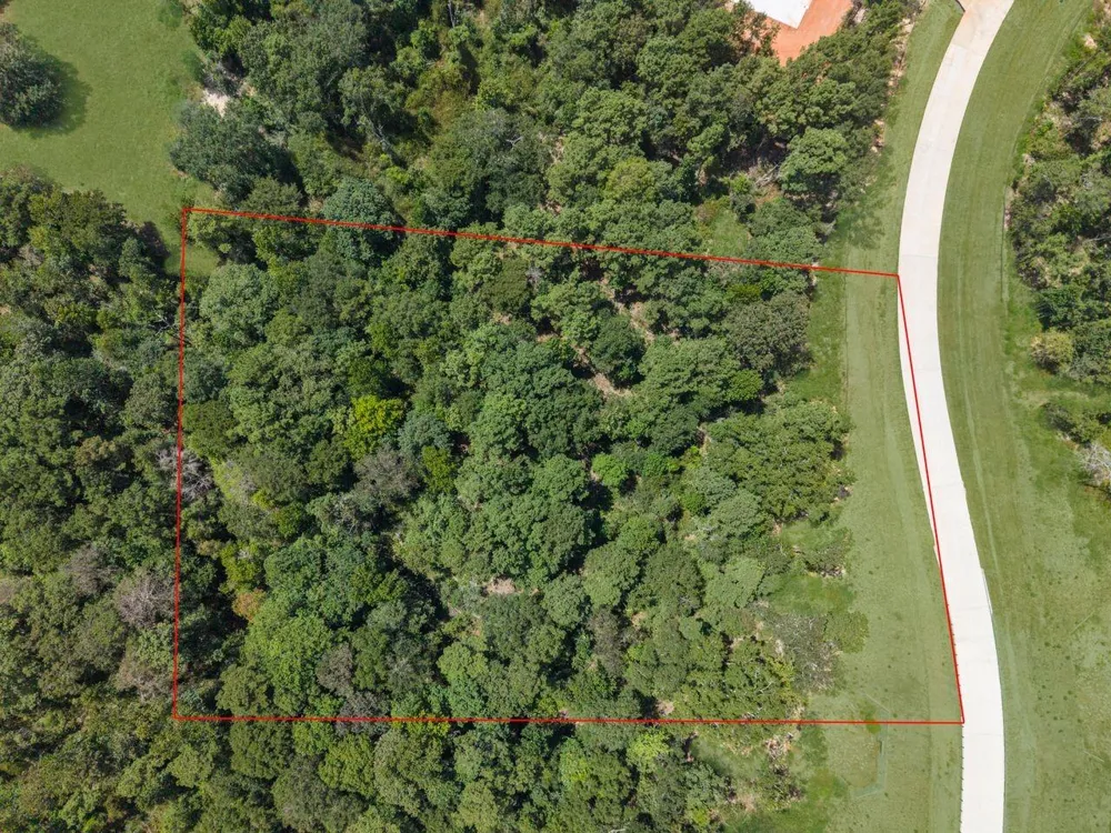 6 Oak Harvest Trail Willis, TX 77378