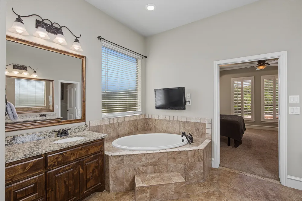124 Carnes Court Springtown, TX 76082