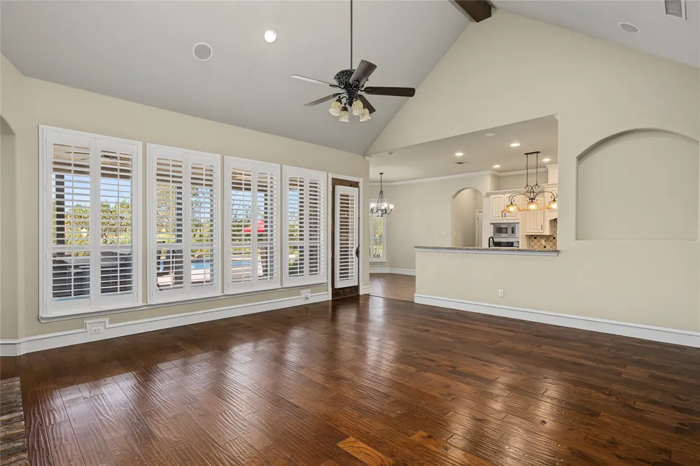 124 Carnes Court Springtown, TX 76082