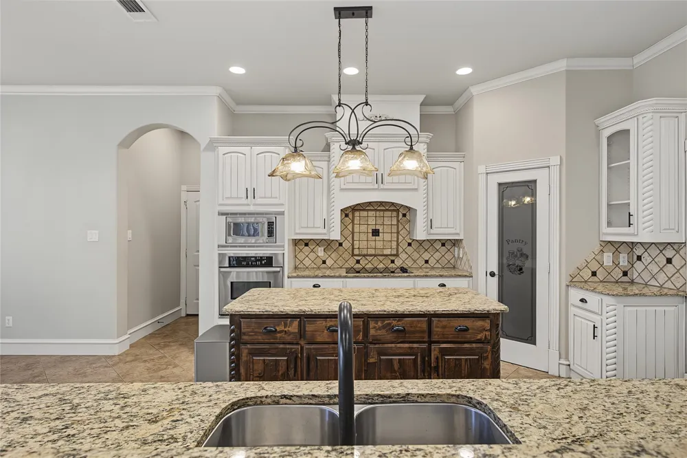 124 Carnes Court Springtown, TX 76082