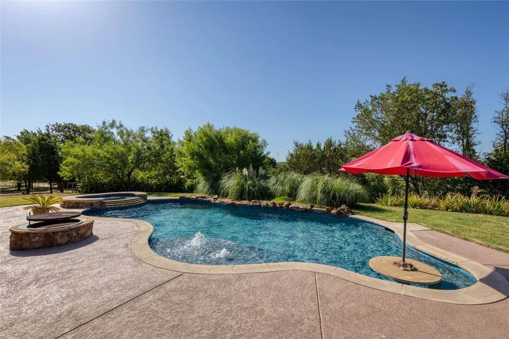 124 Carnes Court Springtown, TX 76082