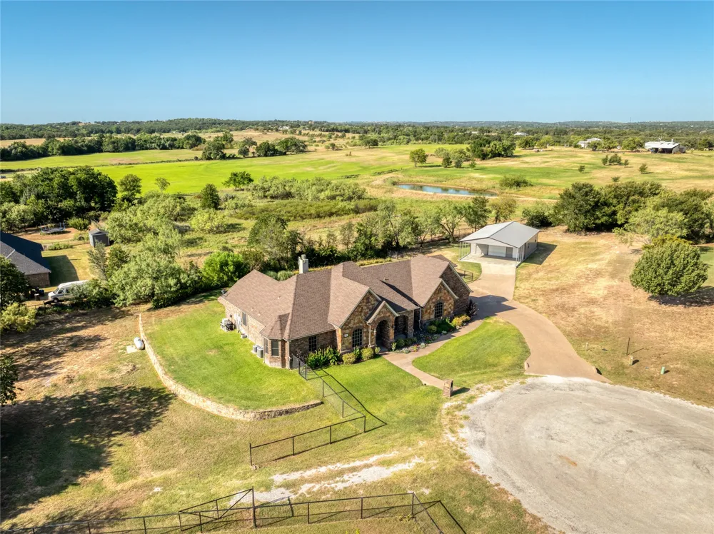 124 Carnes Court Springtown, TX 76082