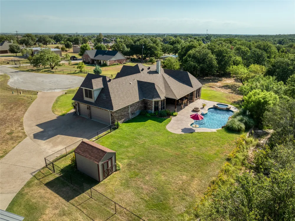 124 Carnes Court Springtown, TX 76082