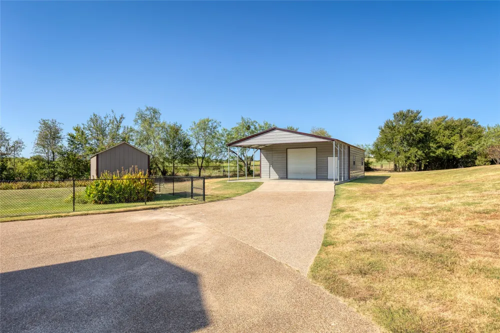124 Carnes Court Springtown, TX 76082