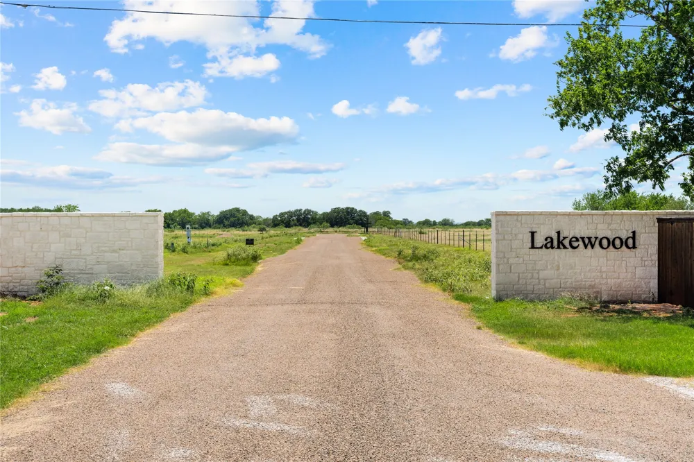 Lakewood Drive Whitney, TX 76692
