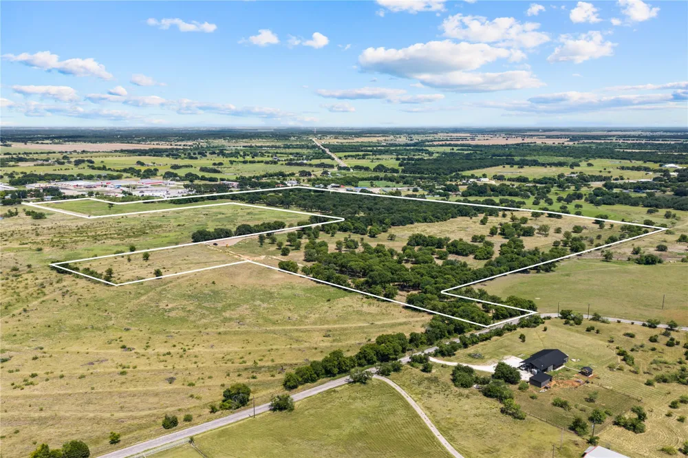 Lakewood Drive Whitney, TX 76692
