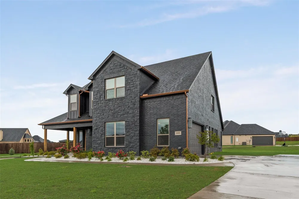 1001 Devoss Court Caddo Mills, TX 75135