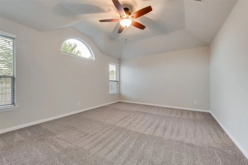 917 Tara Drive Burleson, TX 76028
