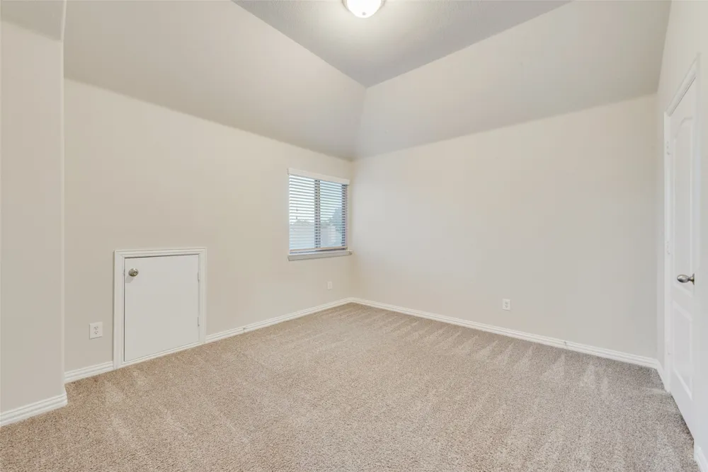 917 Tara Drive Burleson, TX 76028