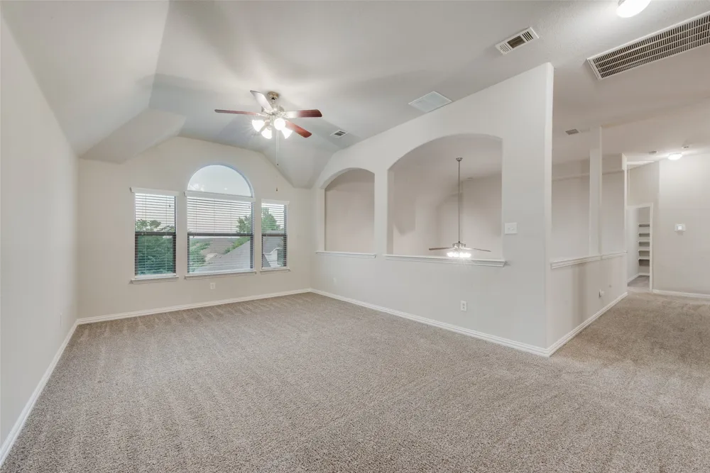 917 Tara Drive Burleson, TX 76028
