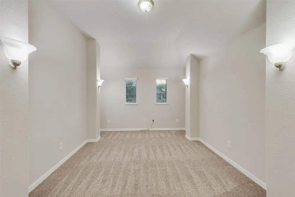 917 Tara Drive Burleson, TX 76028