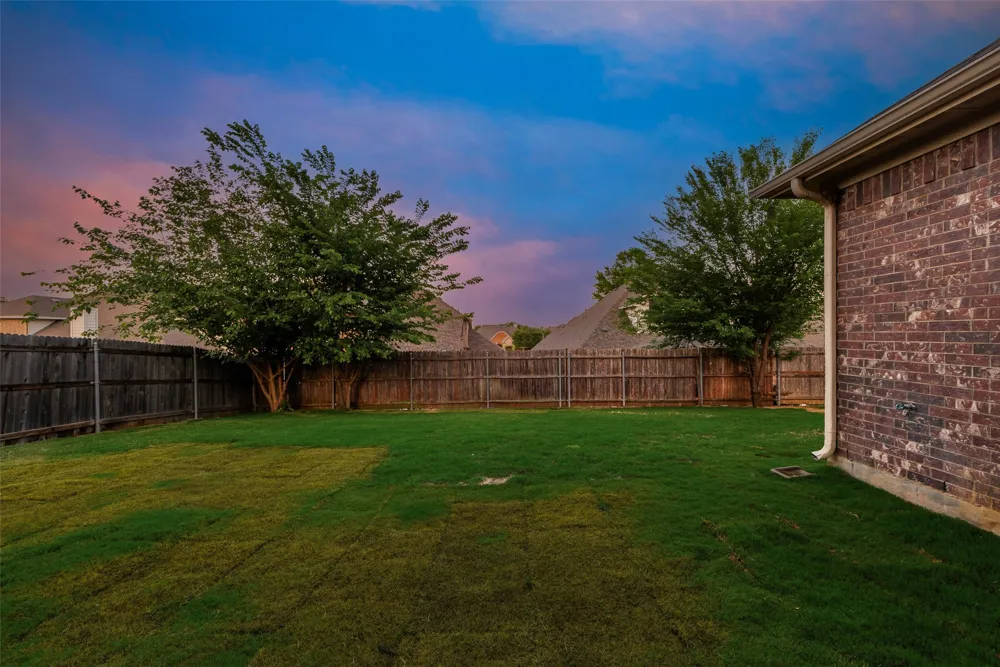 917 Tara Drive Burleson, TX 76028